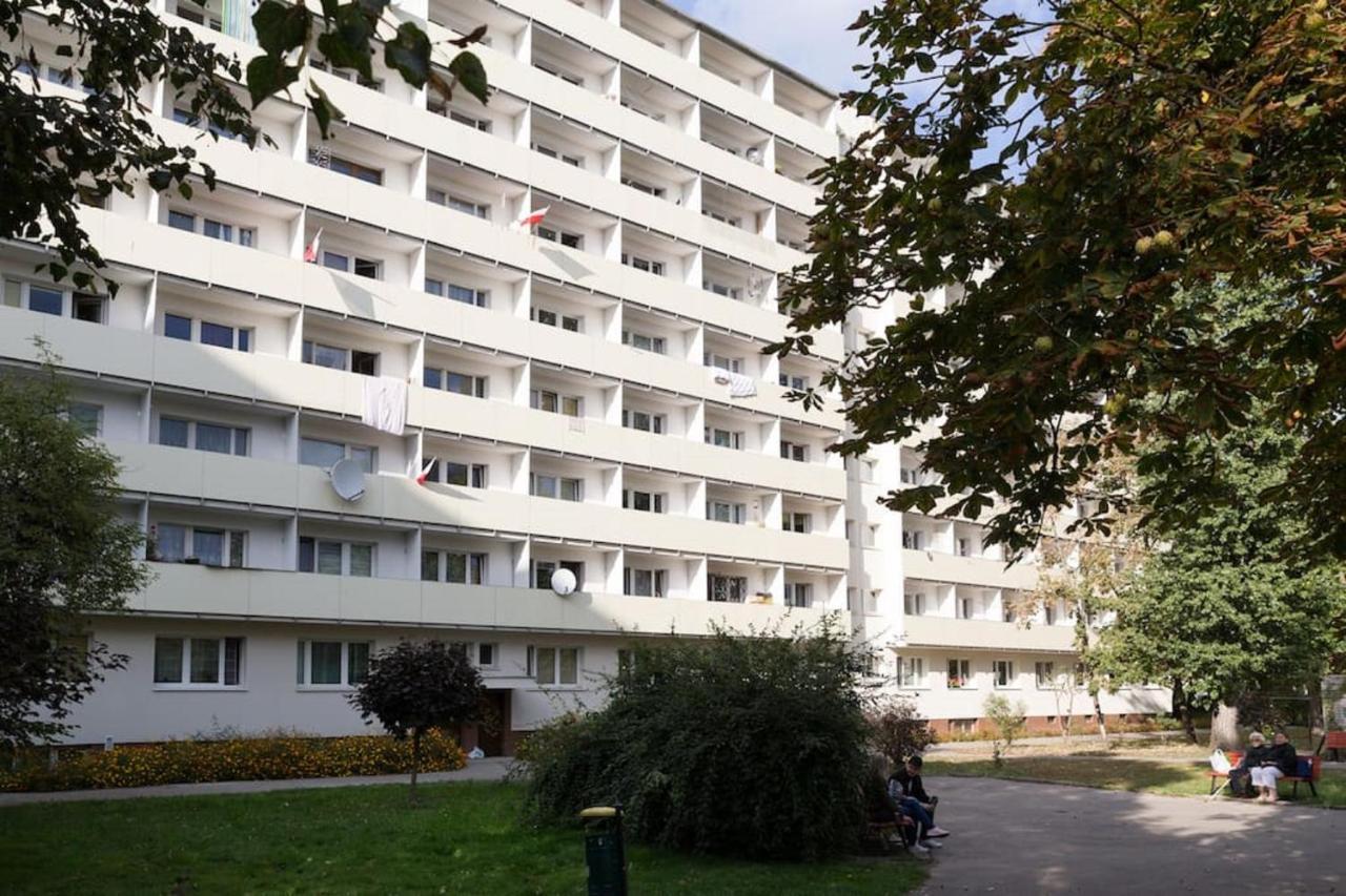 Piotrapartments - Bruna Green City Apartment Варшава Экстерьер фото