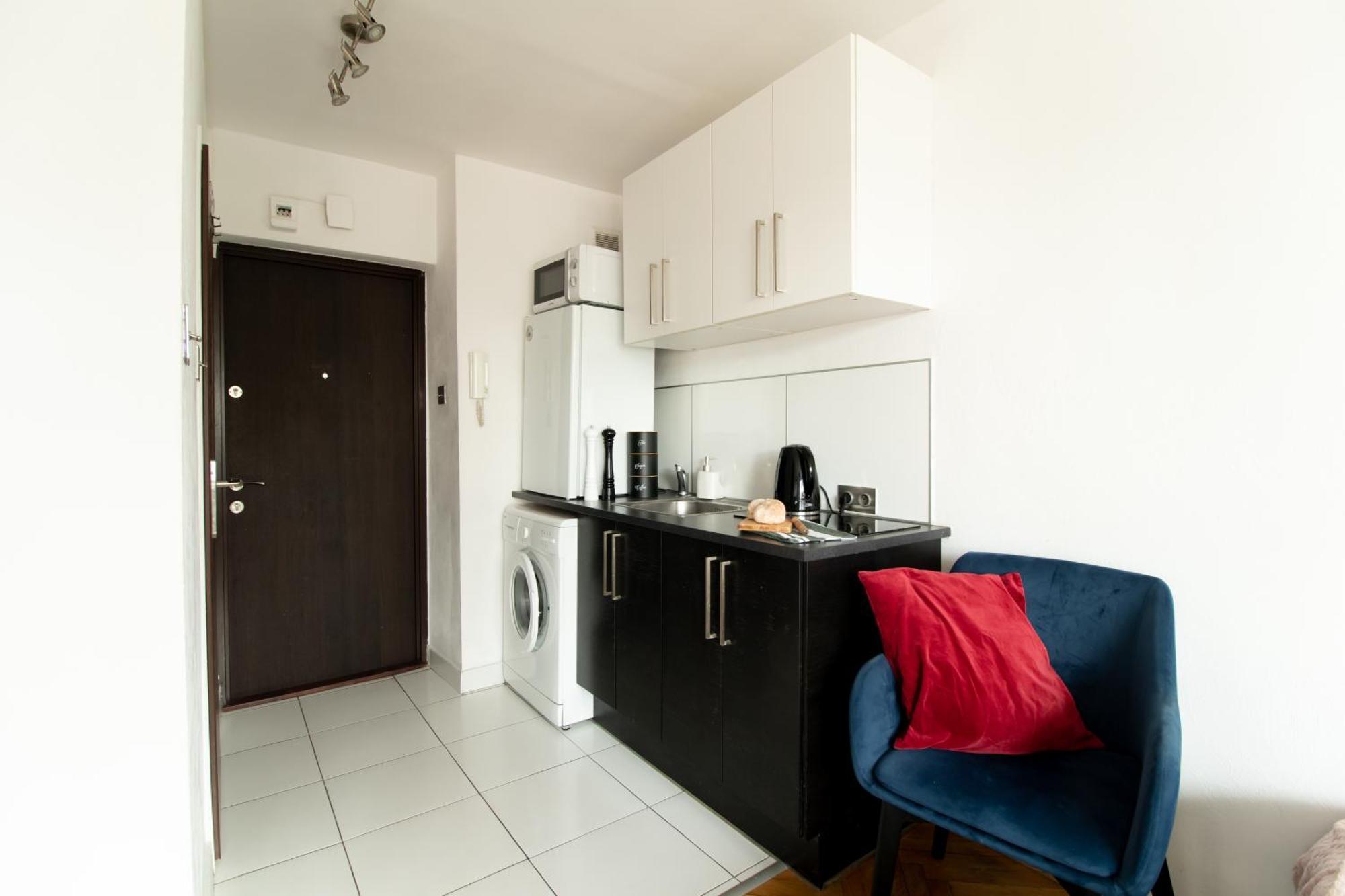 Piotrapartments - Bruna Green City Apartment Варшава Экстерьер фото