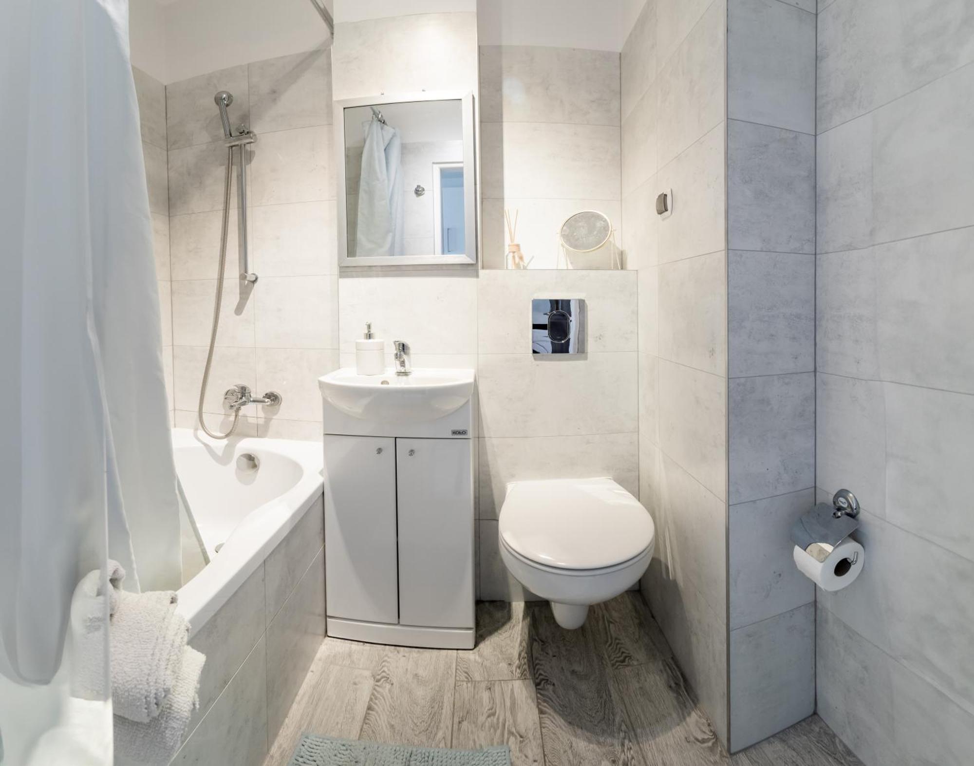 Piotrapartments - Bruna Green City Apartment Варшава Экстерьер фото