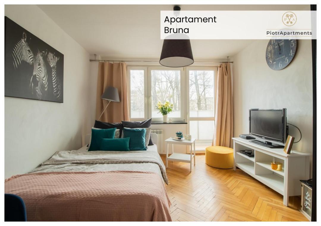 Piotrapartments - Bruna Green City Apartment Варшава Экстерьер фото